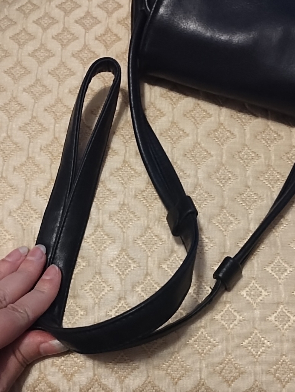 Koltov Navy Leather Crossbody Bag - Picture 7 of 7